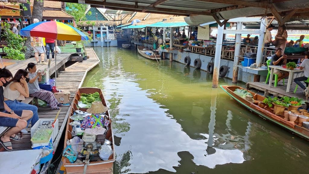 Khlong Lat Mayom Floating Market